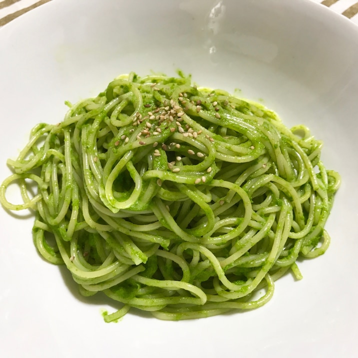 とっても簡単!小松菜のペスト・ジェノベーゼ風パスタ
